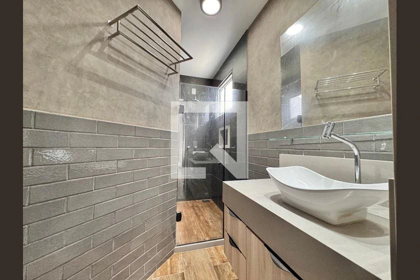4-bedroom apartment in a building with a sauna — photo 23