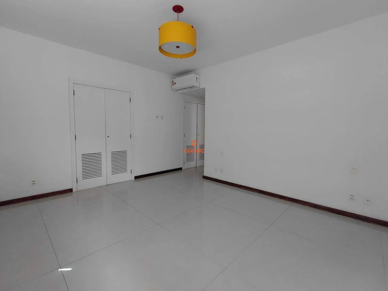 Rental apartment with 4 bedrooms and 3 bathrooms — photo 20
