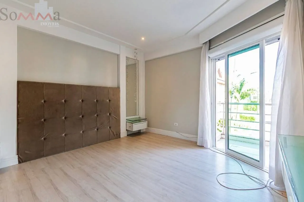 Furnished house, 323 m², with a bathtub — photo 22