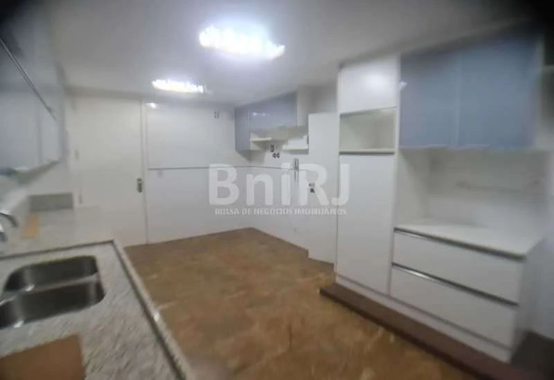 4-bedroom apartment with 271 m² and 3 parking spots — photo 7