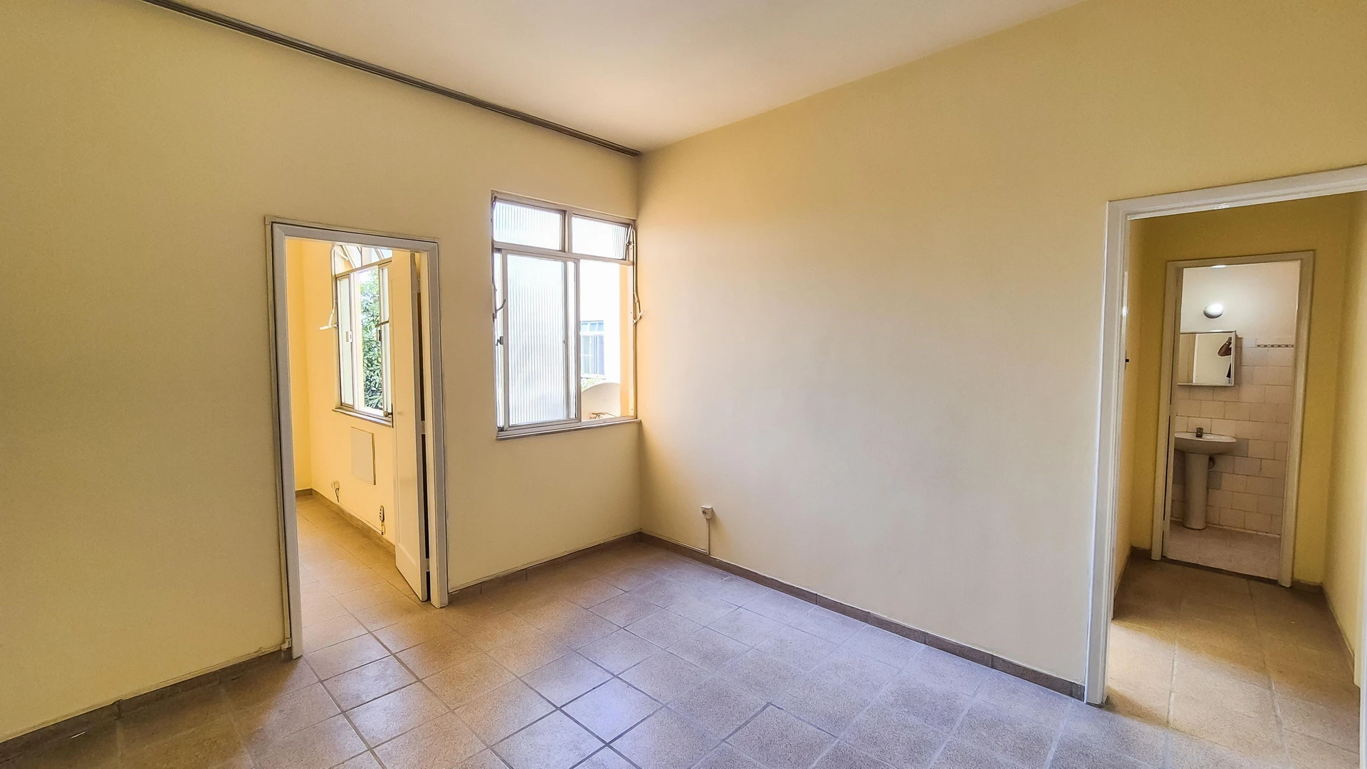 Apartment with 2 bedrooms, 1 bathroom and pets allowed