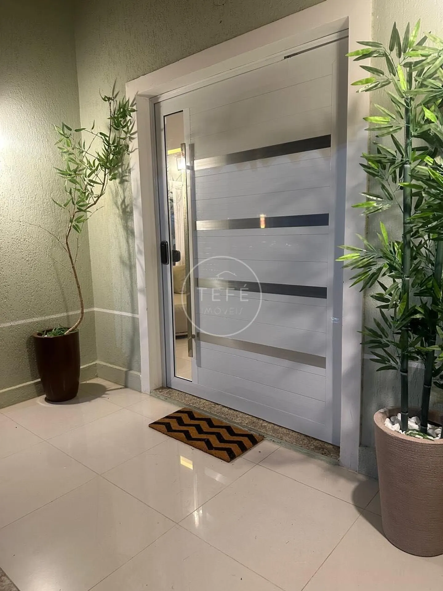 House for rent with 5 suites and 290 m² — photo 26