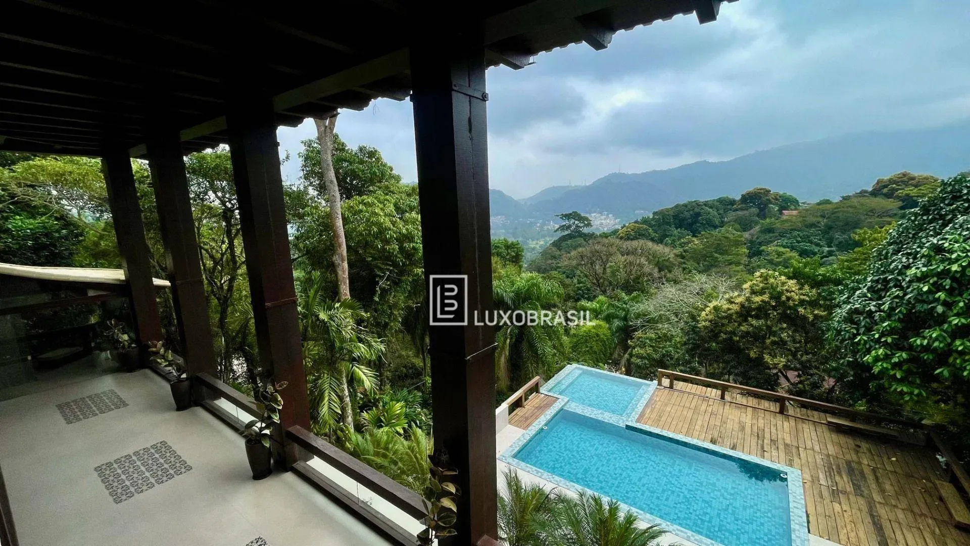 Furnished house with 9 en-suite bedrooms and 12 baths — photo 36