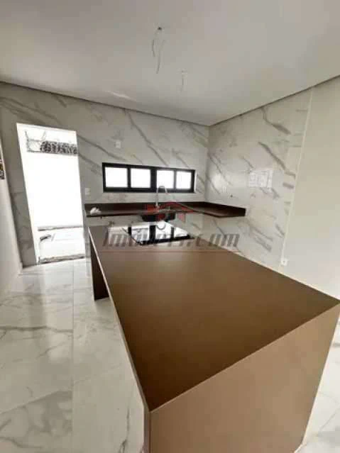 Casa de 214 m² com 4 suítes e 5 banheiros — photo 9