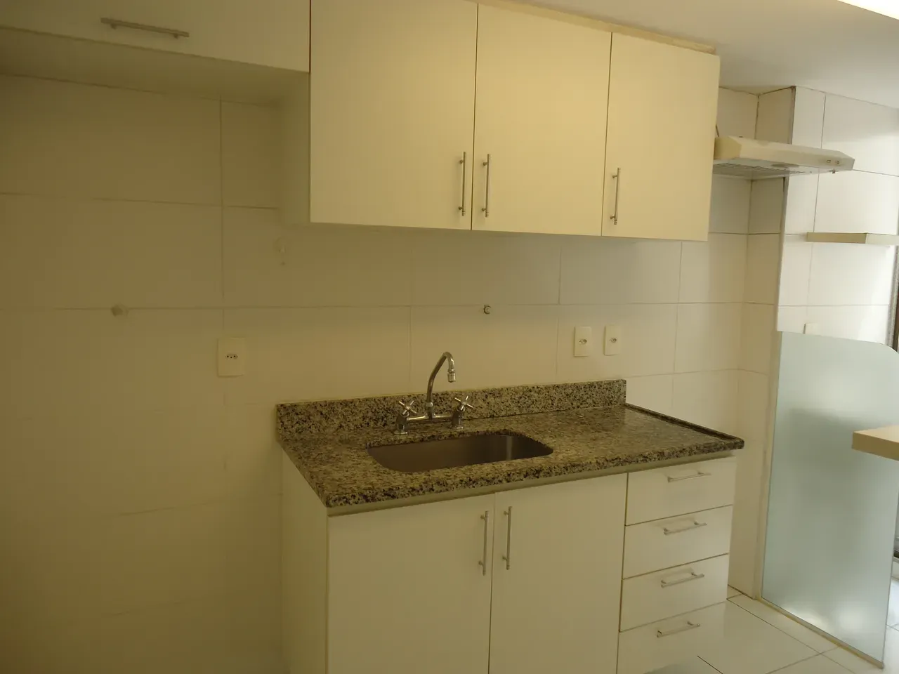 90 m² apartment with 2 bedrooms and a balcony — photo 21