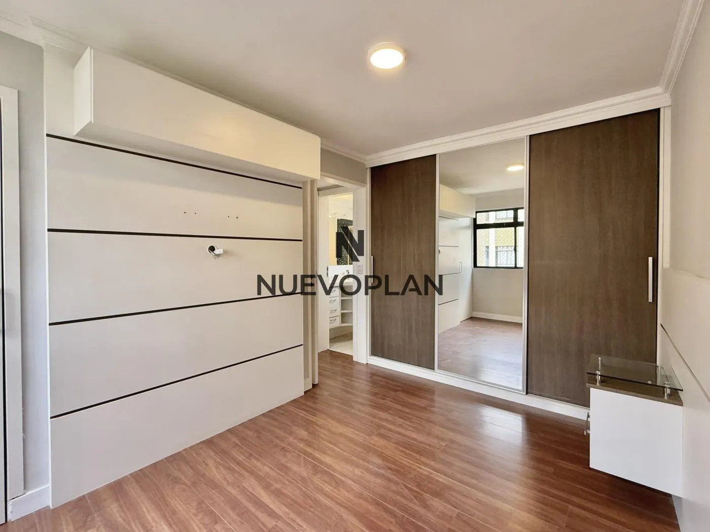 3-bedroom apartment with a home office — photo 13