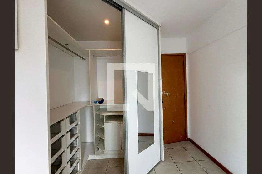 111 m² rental apartment with 3 bedrooms and 2 parking spots — photo 17