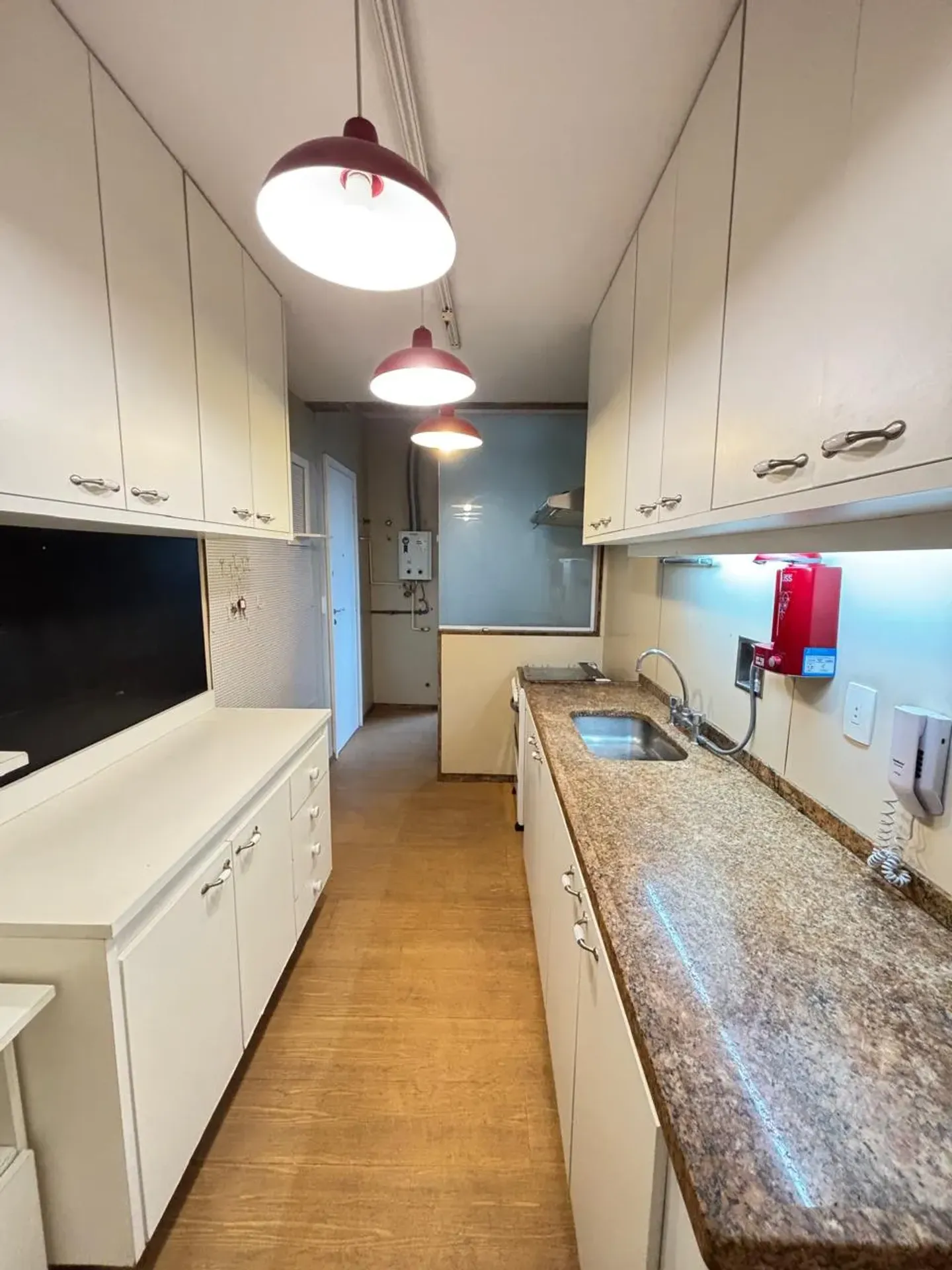 Apartment on the 3rd floor with a walk-in closet — photo 17