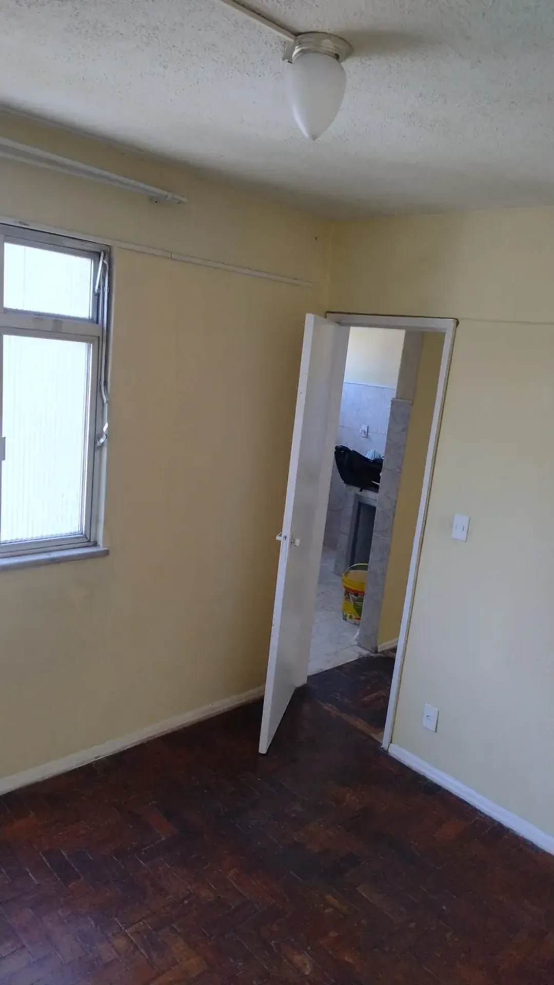 Wood or laminate floors in a one-bedroom apartment, 40 m² — photo 5