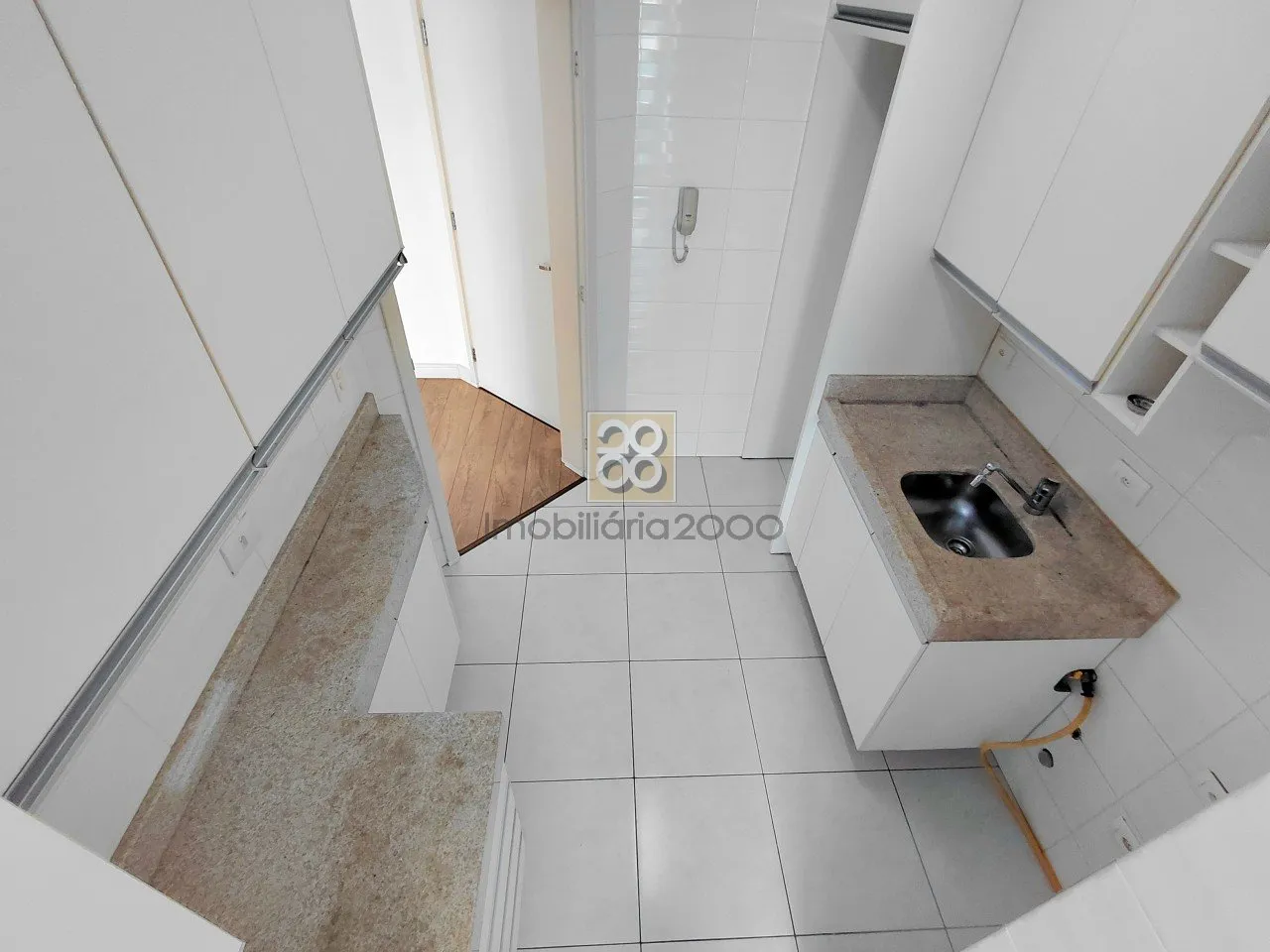 Balcony with a grill in a 2-bedroom apartment, 67 m² — photo 14