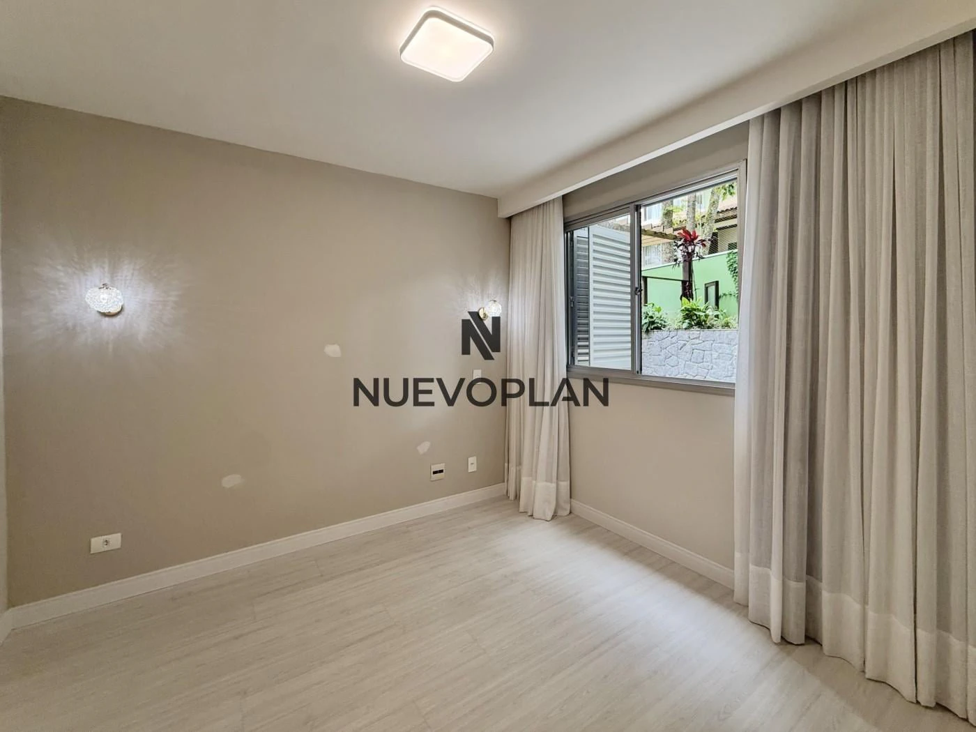Apartment, 104 m², with a walk-in closet — photo 28