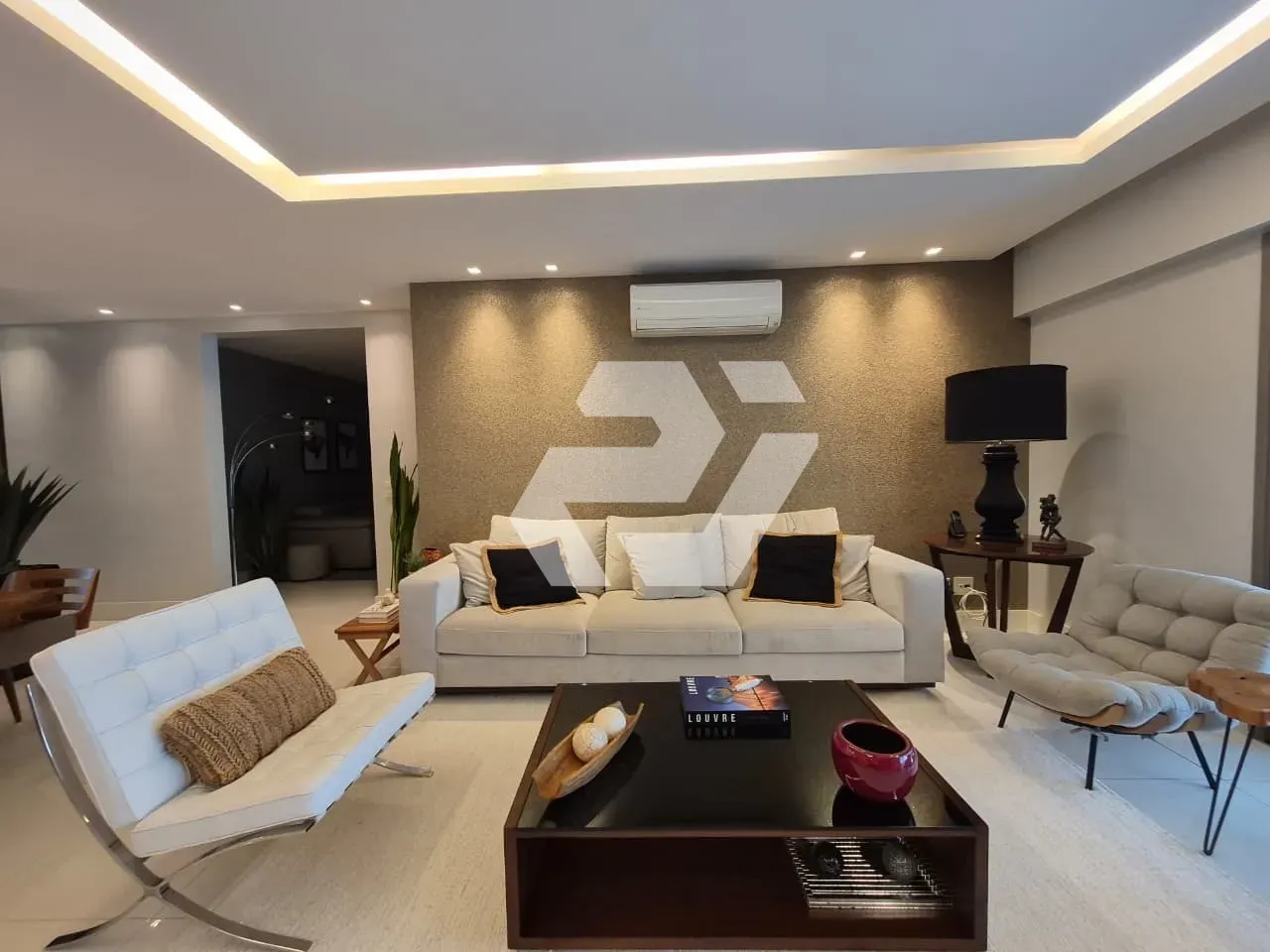 4-bedroom, 5-bath apartment with balcony and 3 parking — photo 4