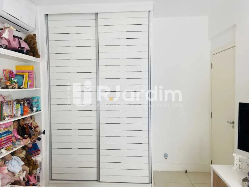 Обновлённая квартира с 3 спальнями и 120 м² — photo 18