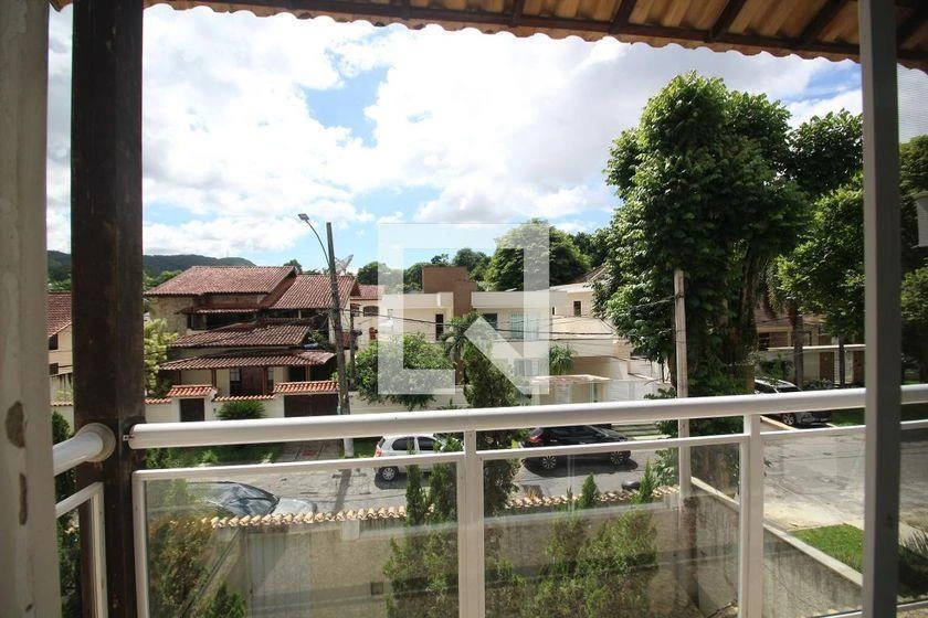 6-bedroom house with 4 en-suite suites and 600 m² — photo 45