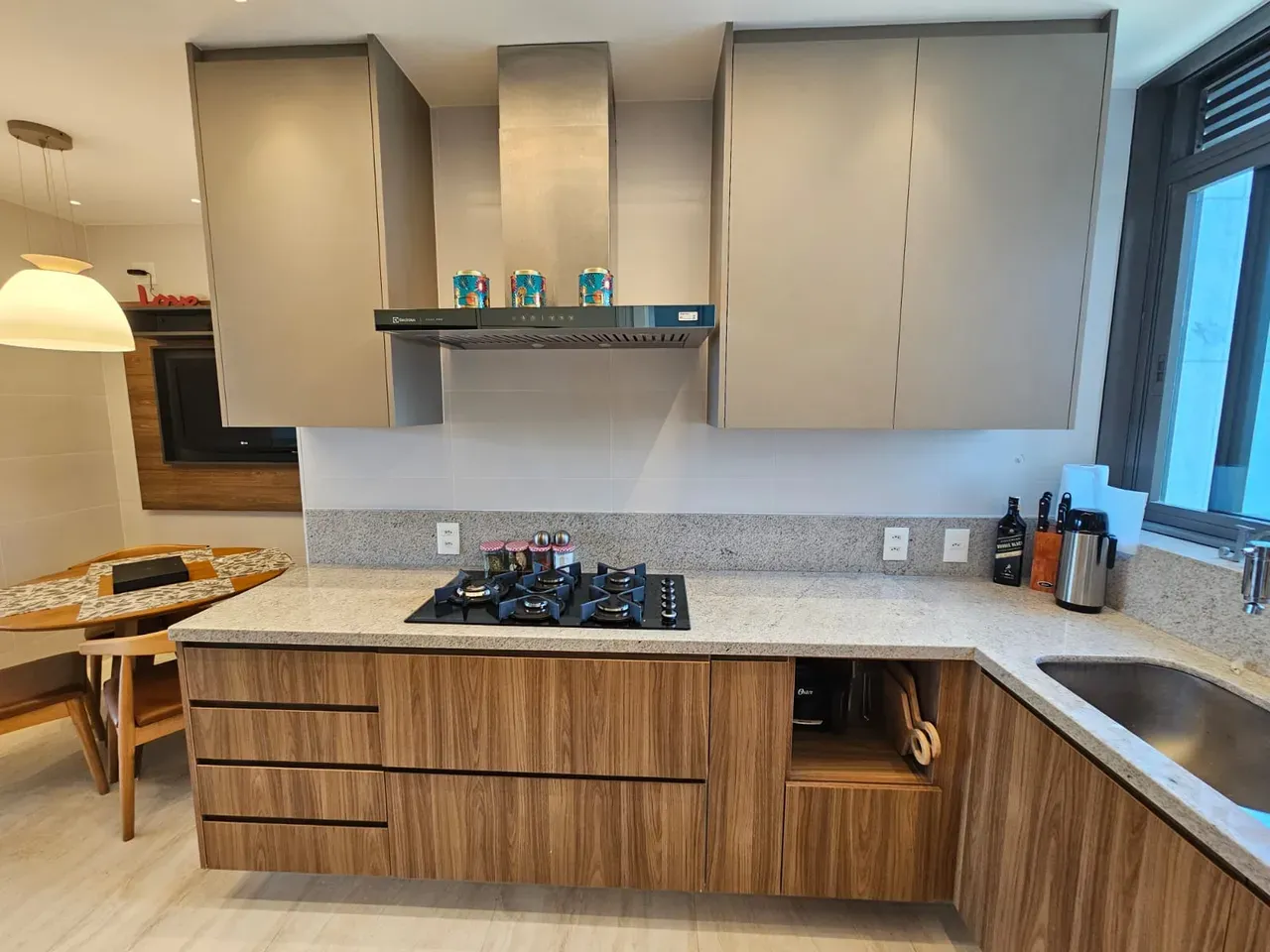 231 m² apartment with 3 bedrooms and 5 bathrooms — photo 29