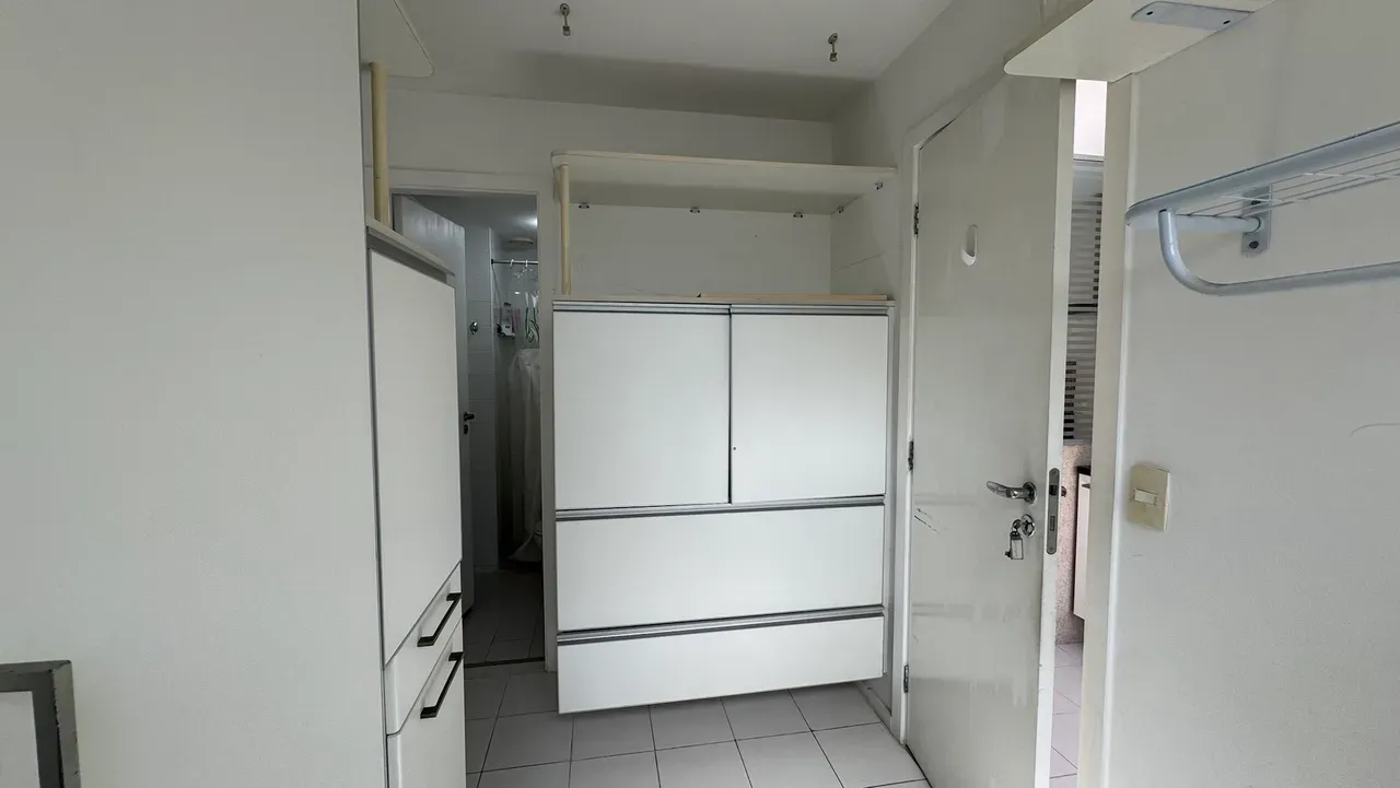 Apartment on the 3rd floor with floor-to-ceiling windows — photo 32