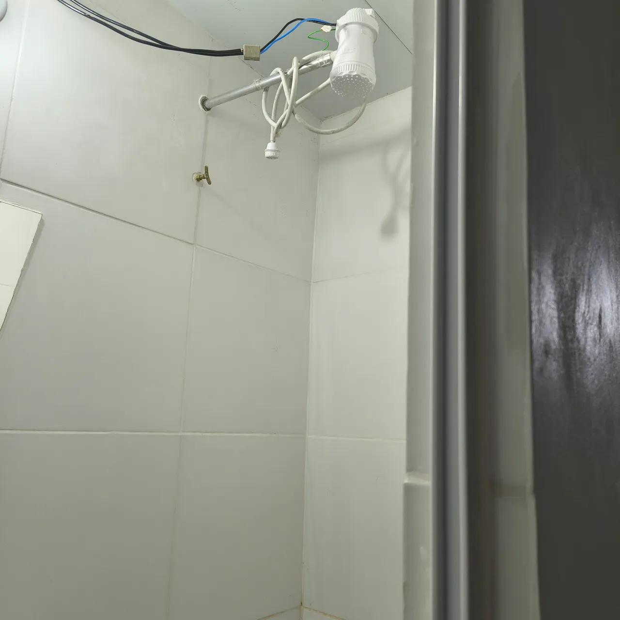 20 m² studio with a home office and a washing machine — photo 9
