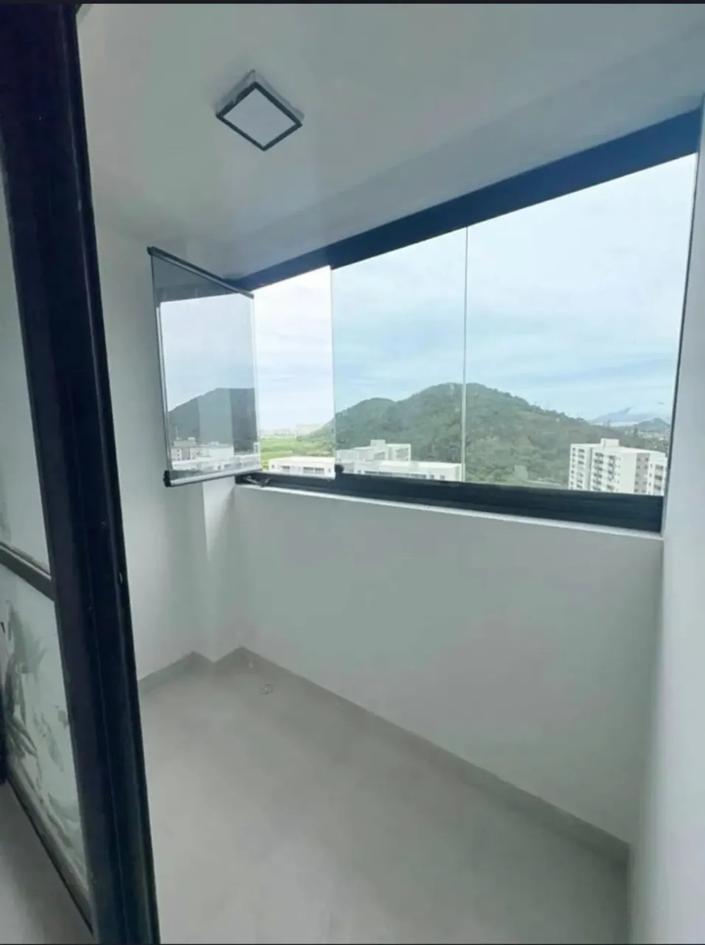 3-bedroom apartment with integrated kitchen and balcony — photo 6