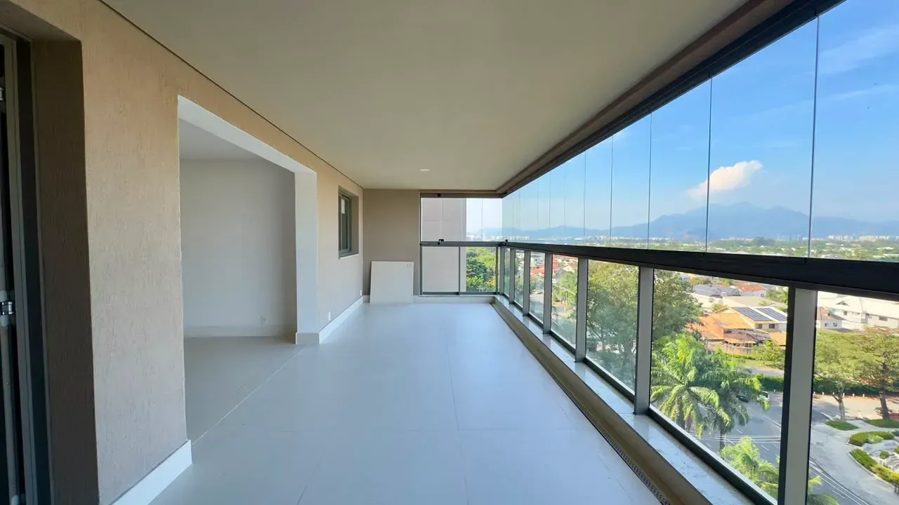 Apartamento sem mobília com 3 quartos e 4 banheiros — photo 9