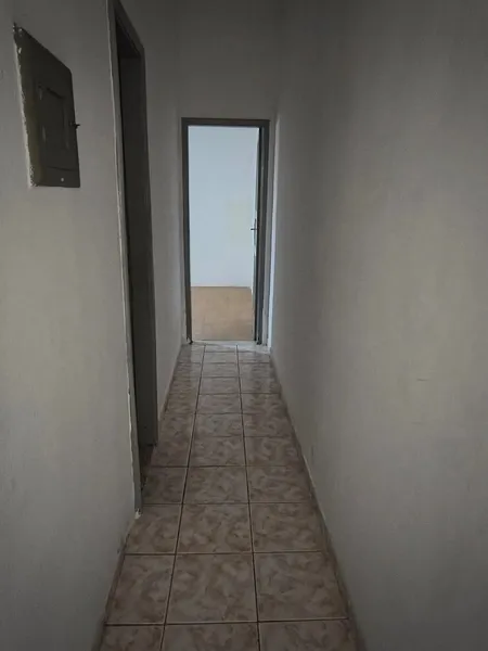 Apartamento sem mobília com 2 quartos e 1 banheiro — photo 9
