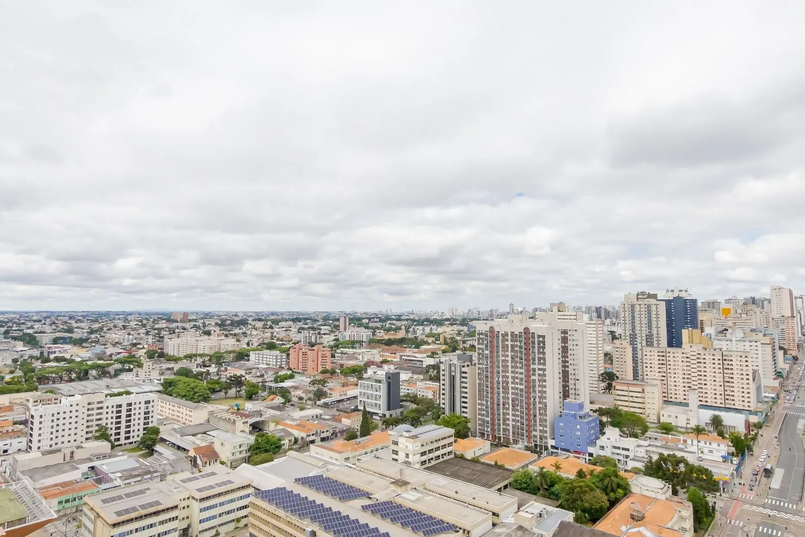 Furnished 1-bedroom apartment with balcony — photo 23