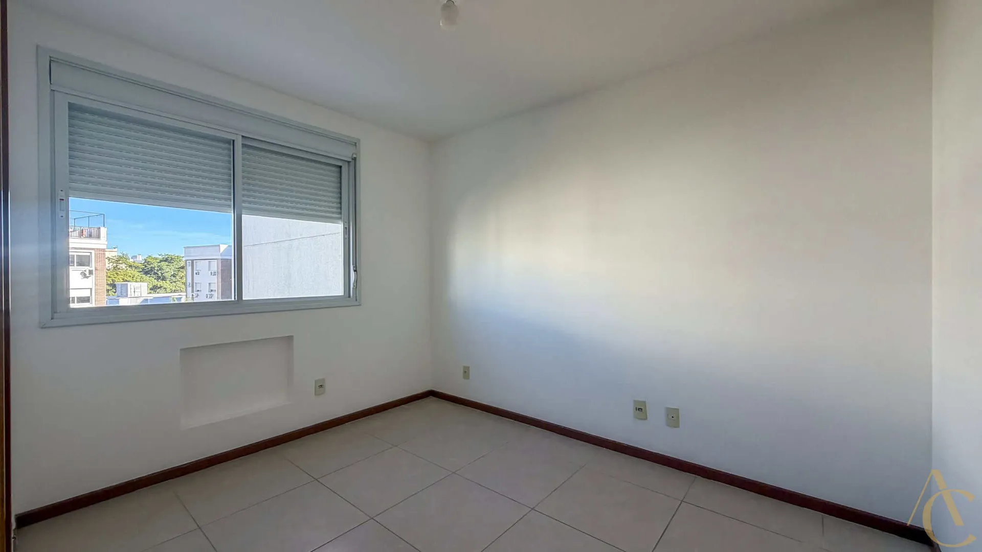 Furnished apartment with 3 en-suite bedrooms — photo 55