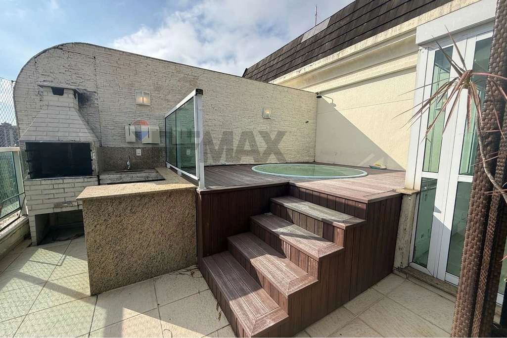 Furnished 4-bedroom apartment with 246 m² — photo 30