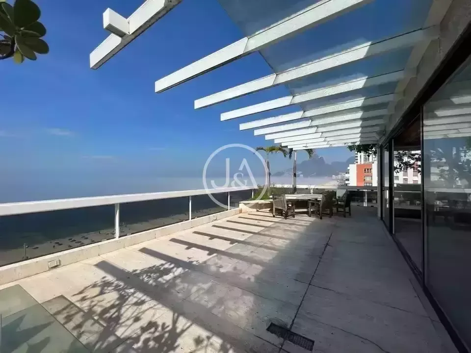 Water view in a 4-bedroom apartment, 838 m² — photo 6