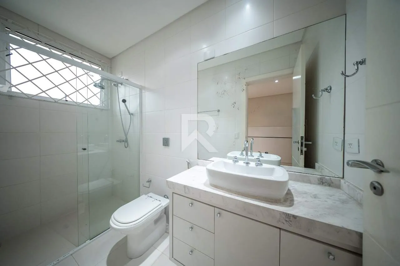 Casa com piscina, jardim e 4 quartos — photo 43