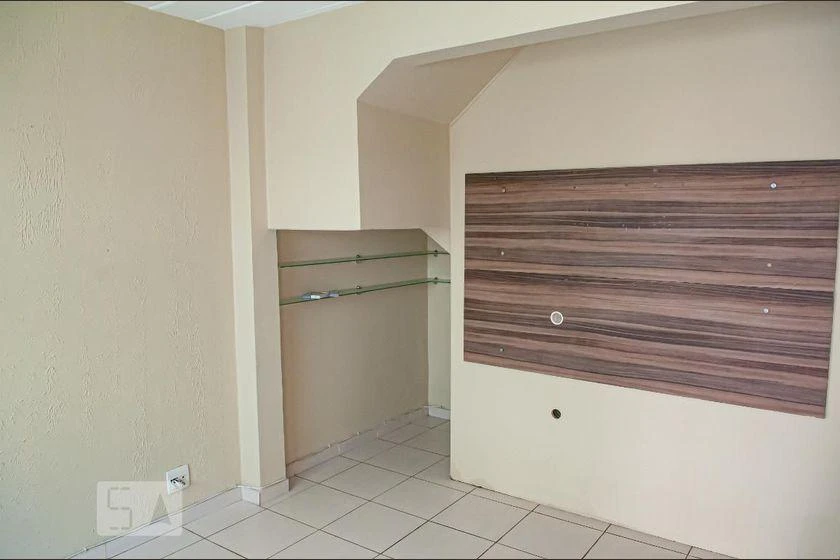 Balcony with a grill in a 2-bedroom house, 118 m² — photo 45