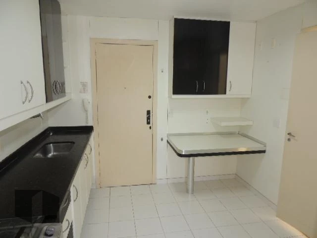 Apartment with 2 bedrooms, 3 bathrooms and mountain views — photo 23