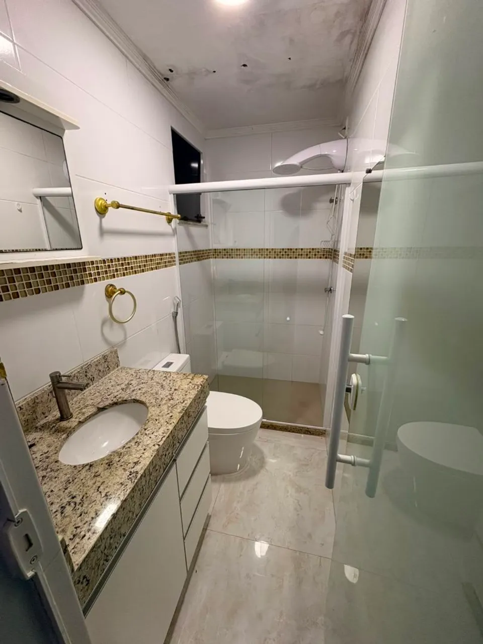Unfurnished apartment with 3 bedrooms and 4 bathrooms — photo 6