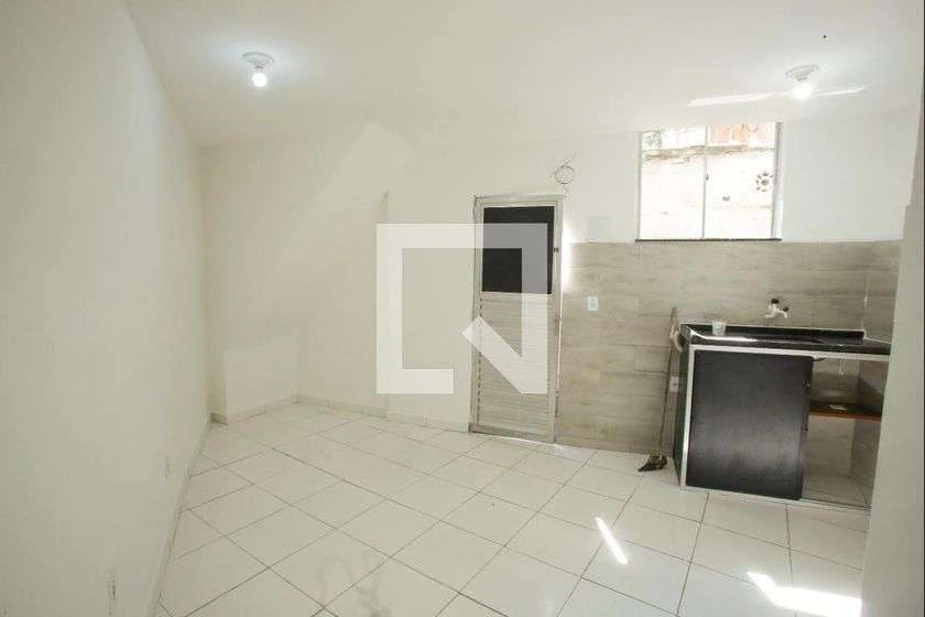 40 m² studio for rent with 1 bedroom and 2 bathrooms — photo 2
