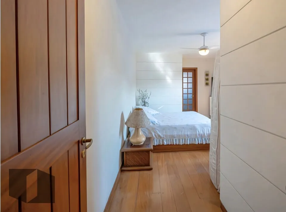 Casa com 4 quartos, 5 banheiros e 5 vagas — photo 36
