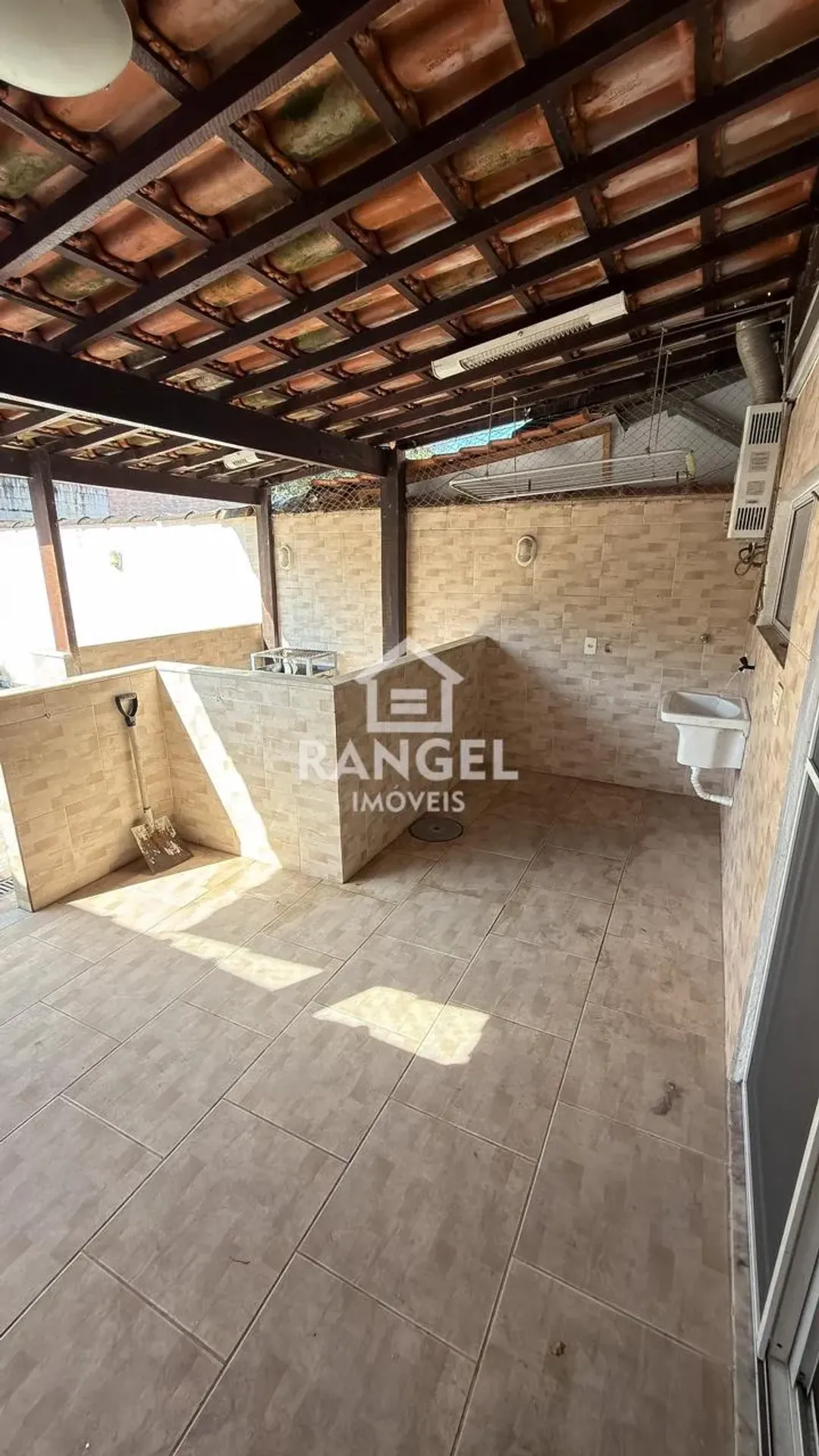 Casa de 138 m² com 3 quartos e amplo quintal