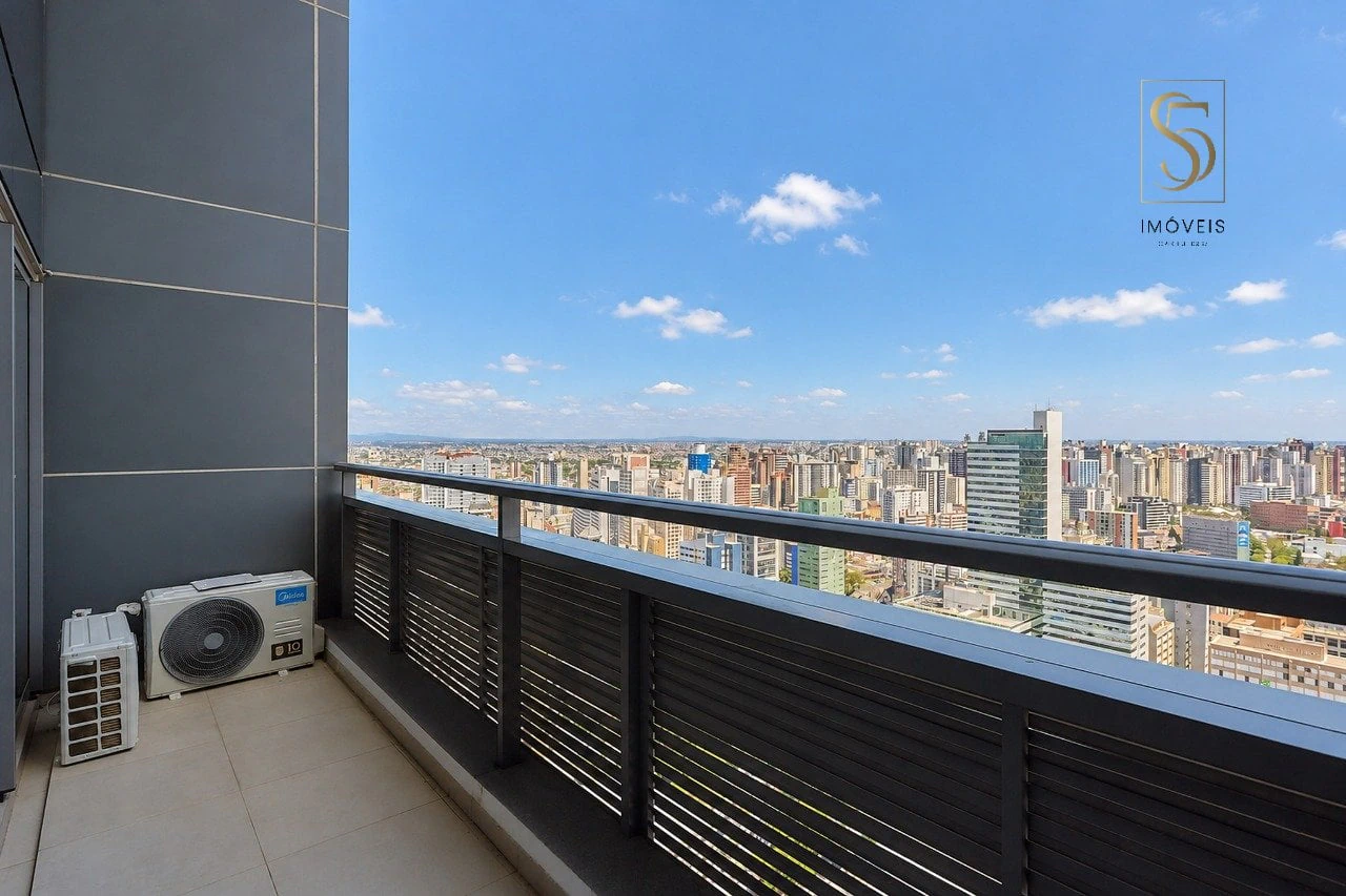 Floor-to-ceiling windows in a one-bedroom apartment, 140 m² — photo 9