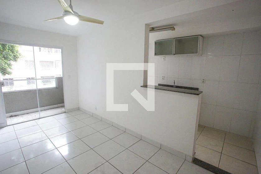 2-bedroom apartment in a building with a gym — photo 5
