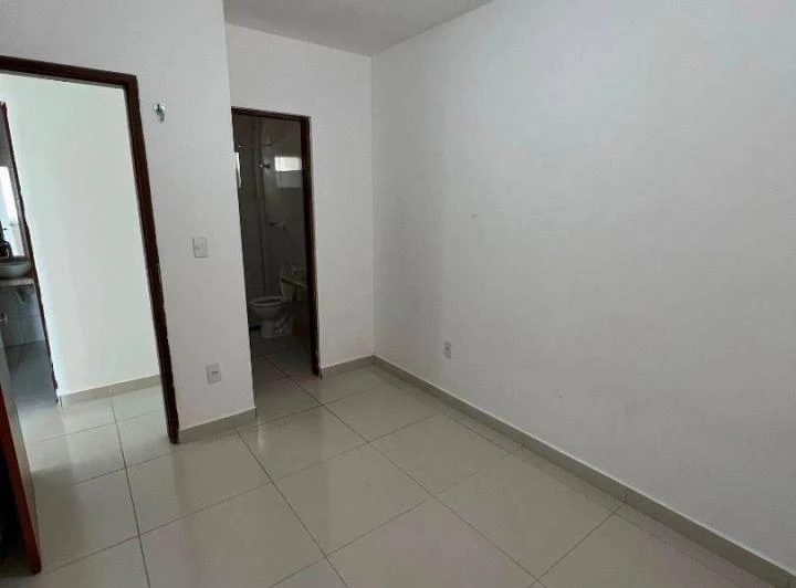 2-bedroom apartment with balcony, 58 m² — photo 2