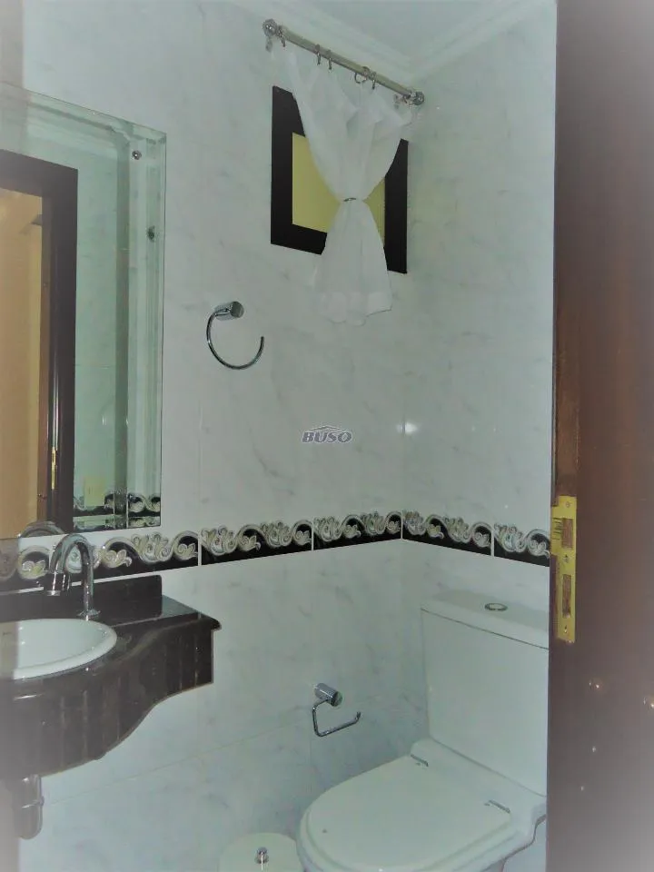 2-bedroom apartment with a grill on the balcony — photo 6