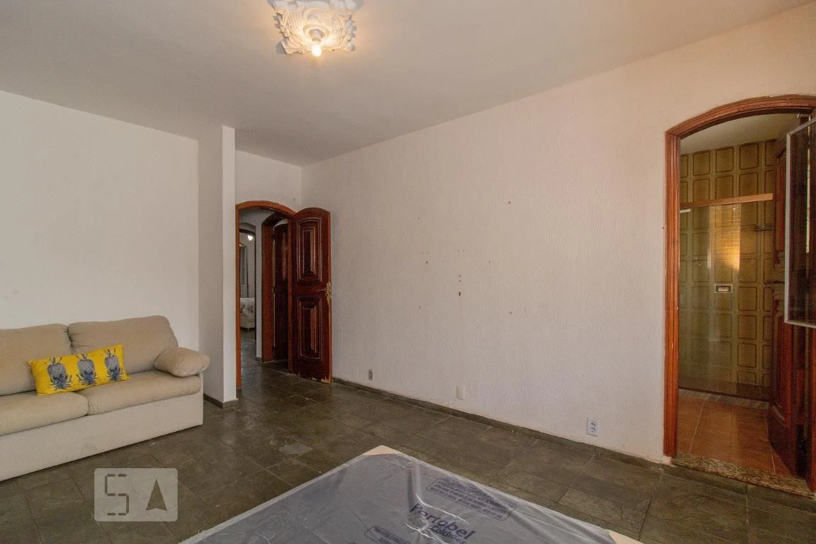 Rental house with 4 bedrooms and a private garden — photo 7