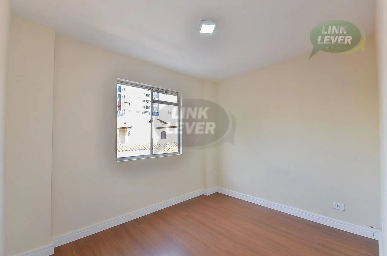 Studio apartment with 1 bedroom and 1 bathroom — photo 7