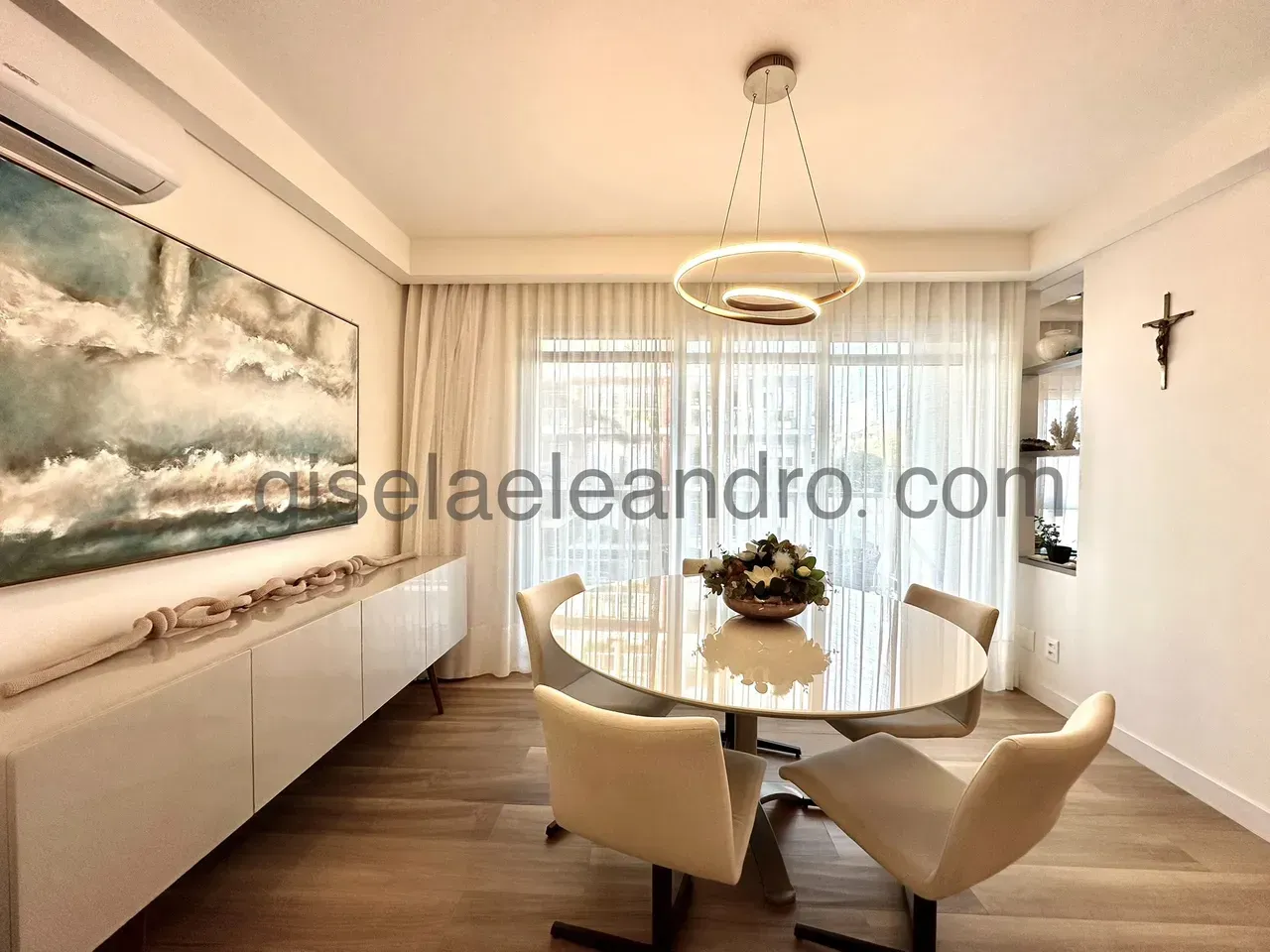 Furnished 2-bedroom apartment with 3 bathrooms — photo 12