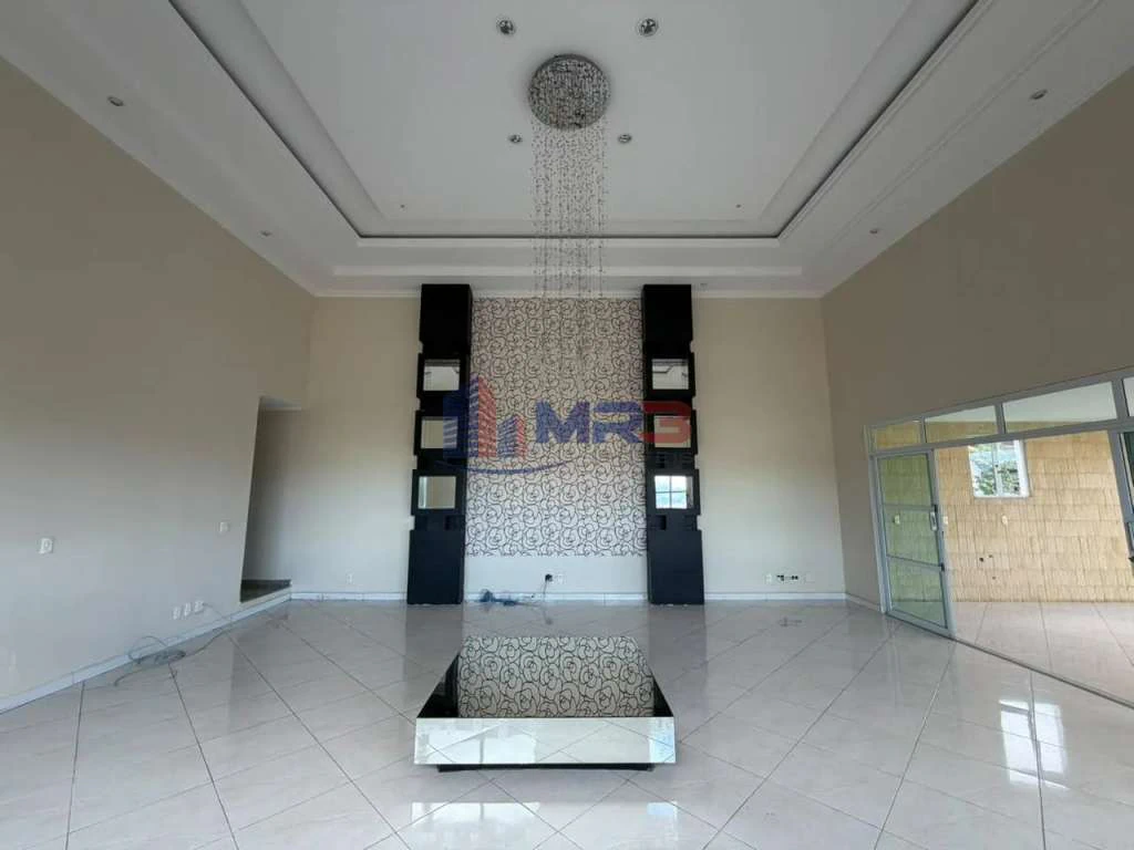 Unfurnished house with 3 en-suite bedrooms and a balcony — photo 4