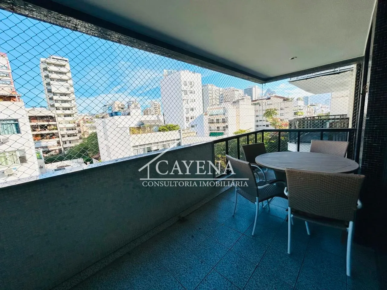 Apartment with 247 m², 3 bedrooms and 4 bathrooms — photo 55