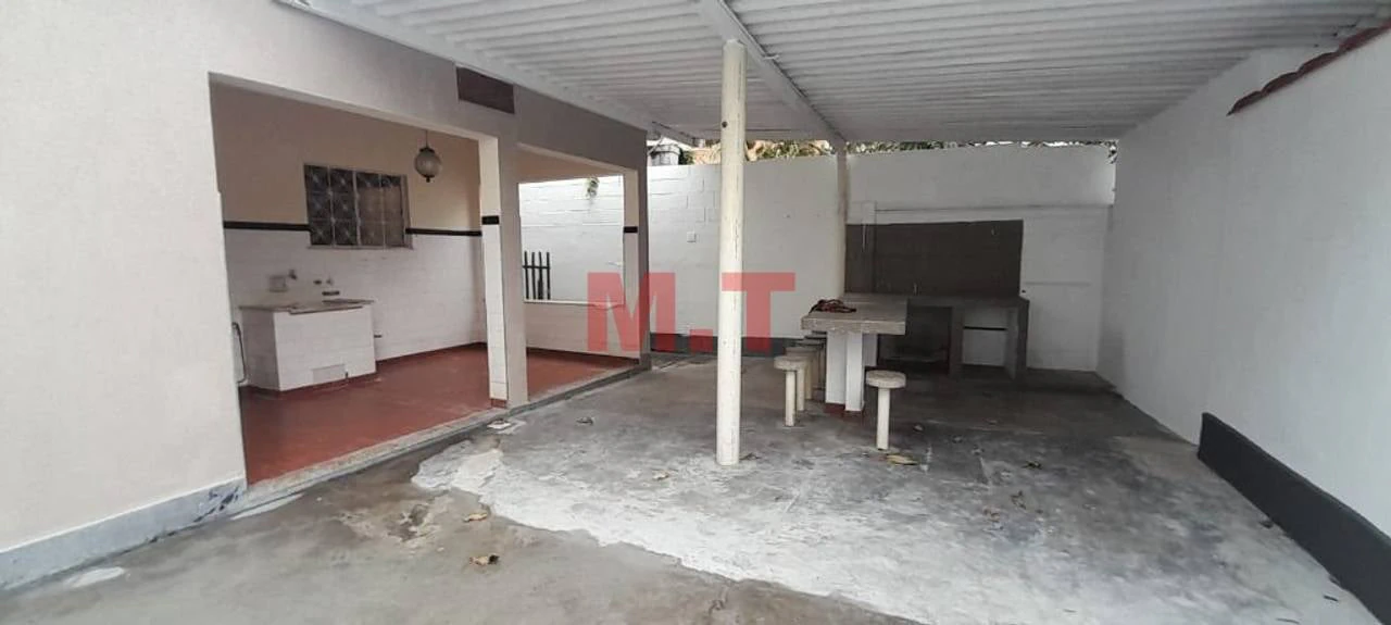 House with 3 bedrooms and a private garden — photo 18