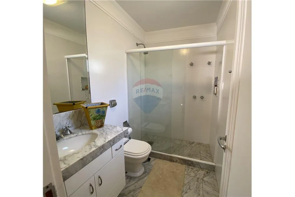 Furnished house with 4 bedrooms and 508 m² — photo 16