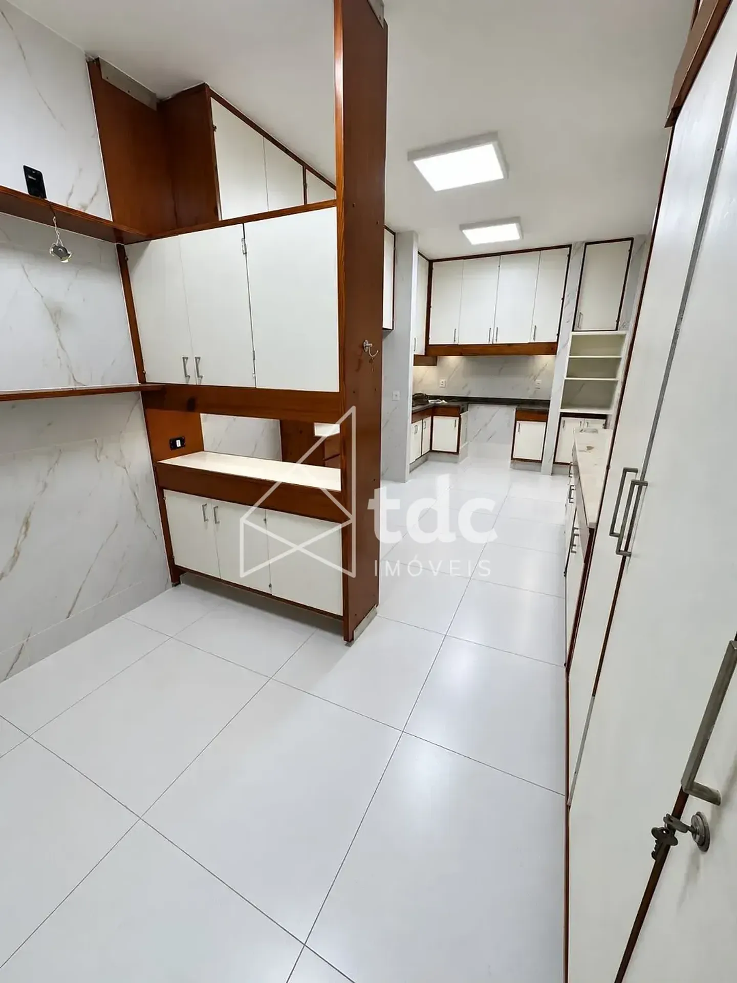 Apartment, 270 m², with floor-to-ceiling windows — photo 10