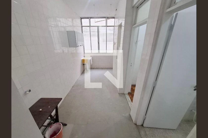 3-bedroom apartment with floor-to-ceiling windows — photo 32