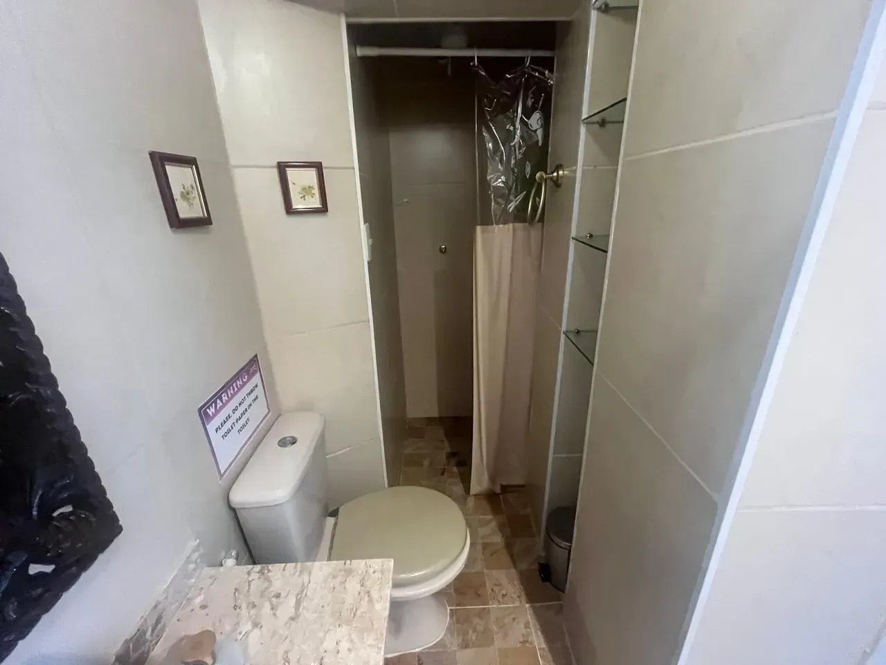Apartamento com 2 quartos, 1 banheiro e ventiladores de teto — photo 7