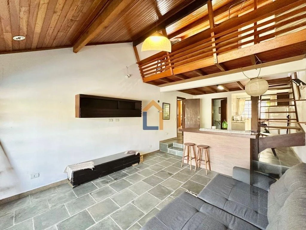 5-bedroom house with a home office — photo 41